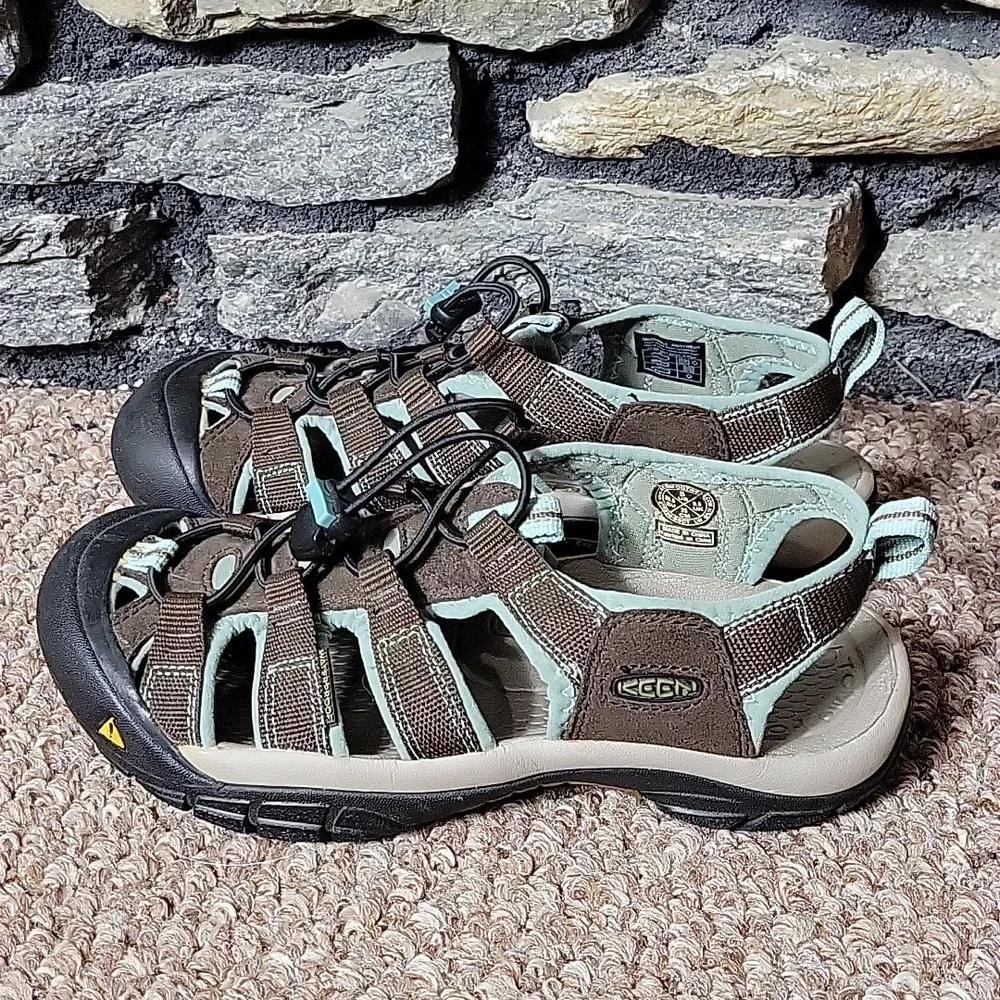 Women's Keen  Brown and Green Outdoor Sandals Size 8 - Picture 3 of 10